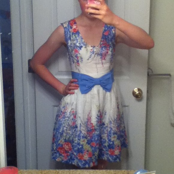 ModCloth Vintage Floral Sleeveless A-line Dress - Picture 3 of 11